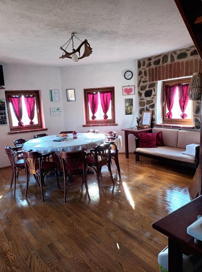 Robinson Vila Kitokret Kutjevo Exterior foto